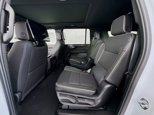 2026 Chevrolet Suburban Premier - Photo 26