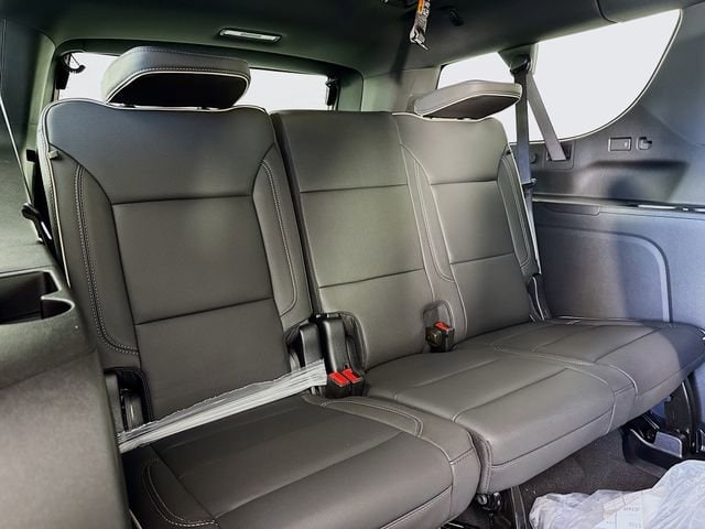 2026 Chevrolet Suburban Premier - Photo 30