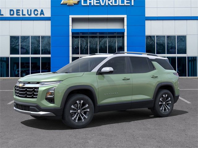 2025 Chevrolet Equinox LT photo 2