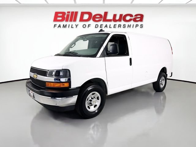 2024 Chevrolet Express 2500 Work Van HD's photo