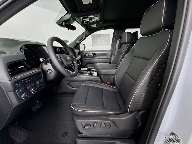 2026 Chevrolet Suburban Premier - Photo 22