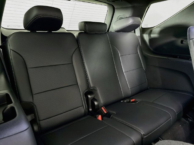 2027 Chevrolet Traverse LT - Photo 27