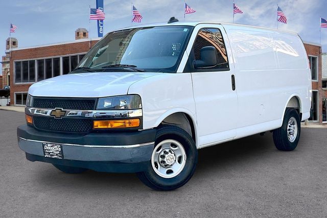 2025 Chevrolet Express 2500 Work Van HD's photo