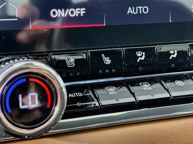 2026 GMC Canyon AT4 - Photo 21
