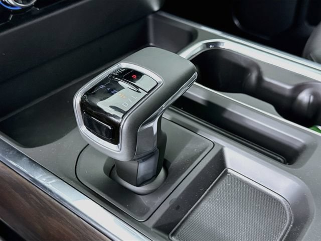2026 GMC Sierra 1500 SLT - Photo 17
