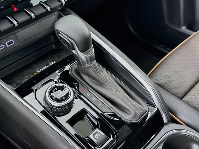 2026 GMC Canyon AT4 - Photo 17