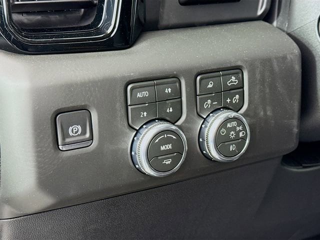 2026 GMC Sierra 1500 AT4 - Photo 10