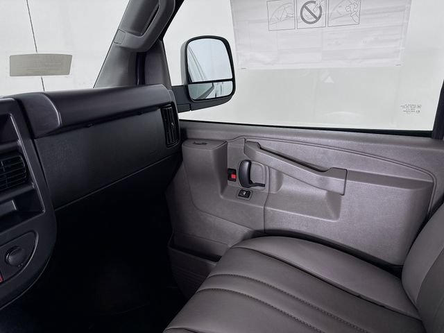 2026 GMC Savana Cargo Work Van - Photo 21