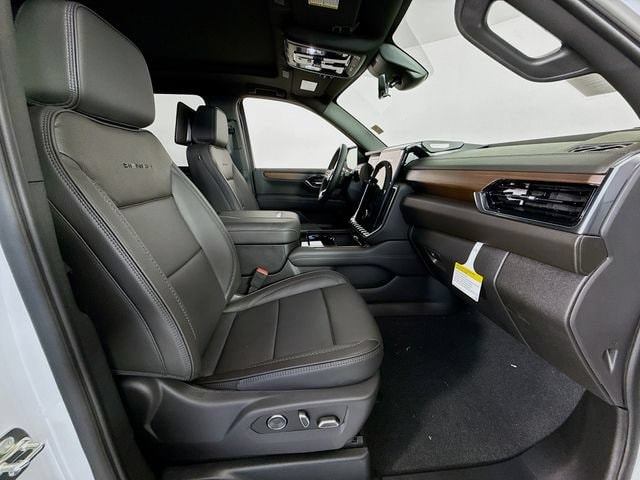 2026 GMC Yukon XL Denali - Photo 32