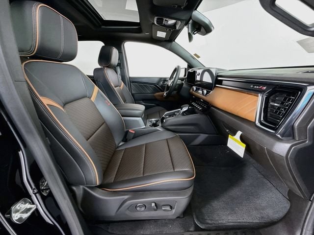 2026 GMC Canyon AT4 - Photo 30