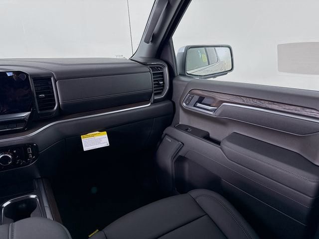 2026 GMC Sierra 1500 SLT - Photo 24
