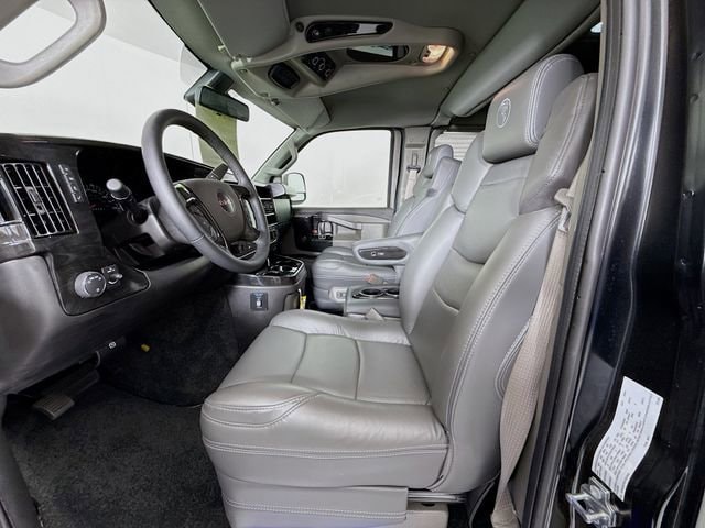 2025 GMC Savana Cargo Work Van - Photo 20