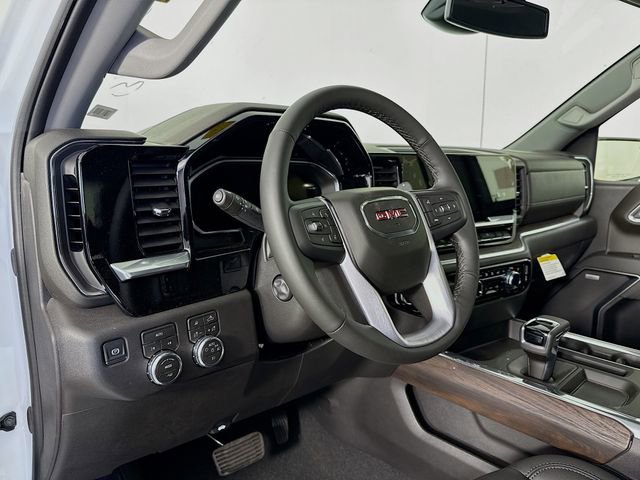 2026 GMC Sierra 1500 SLT - Photo 9