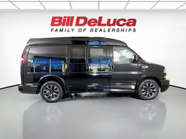 2025 GMC Savana Cargo Work Van - Photo 4