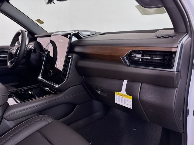 2026 GMC Yukon XL Denali - Photo 33