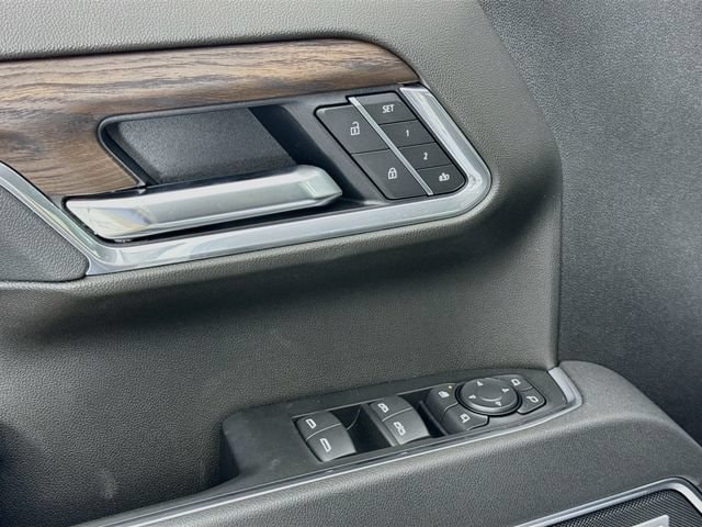 2026 GMC Sierra 1500 SLT - Photo 18