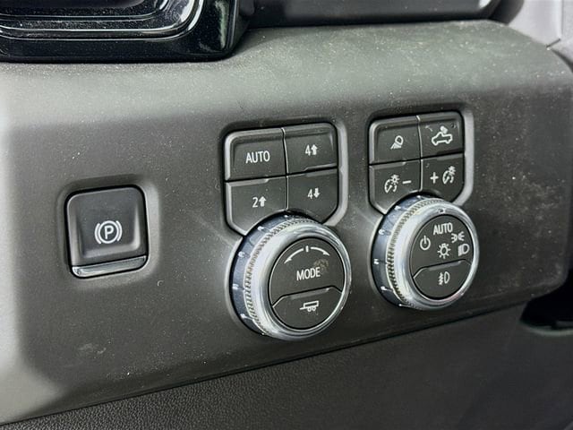 2026 GMC Sierra 1500 AT4X - Photo 10
