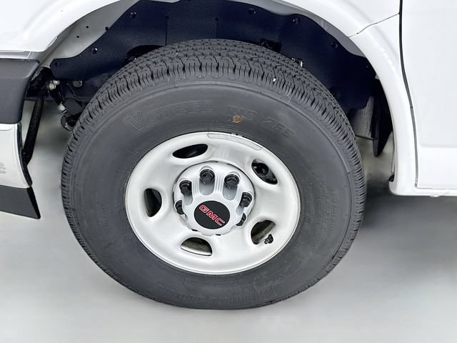 2026 GMC Savana Cargo Work Van - Photo 28