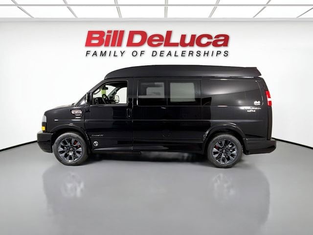 2025 GMC Savana Cargo Work Van - Photo 8