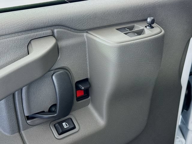 2026 GMC Savana Cargo Work Van - Photo 17