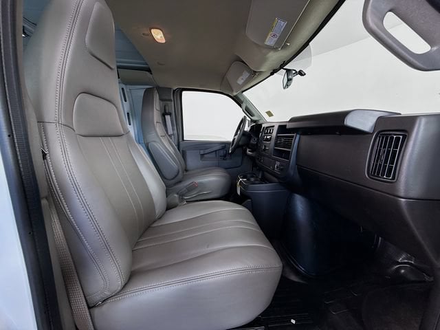 2026 GMC Savana Cargo Work Van - Photo 25