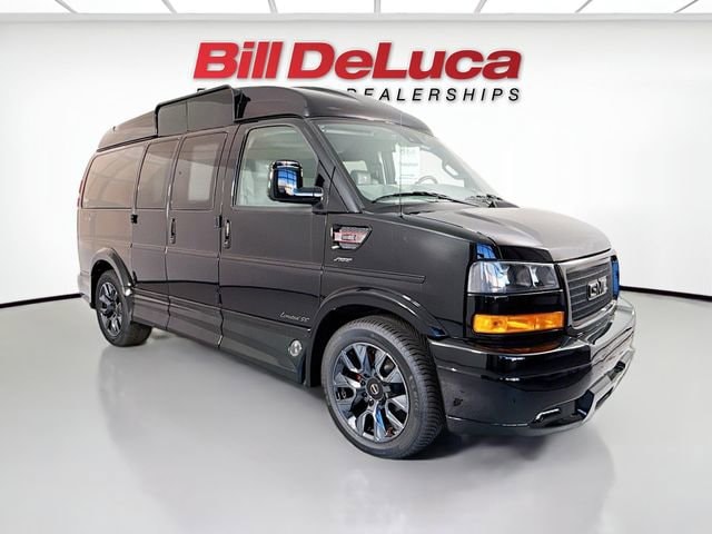 2025 GMC Savana Cargo Work Van - Photo 3
