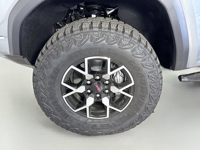 2026 GMC Canyon AT4X - Photo 33