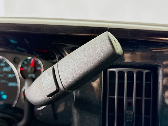 2025 GMC Savana Cargo Work Van - Photo 16