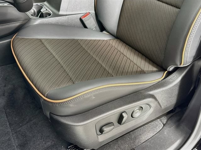2026 GMC Canyon AT4 - Photo 20
