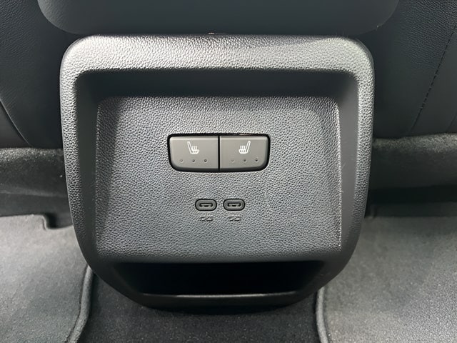 2026 Chevrolet Equinox EV RS - Photo 31