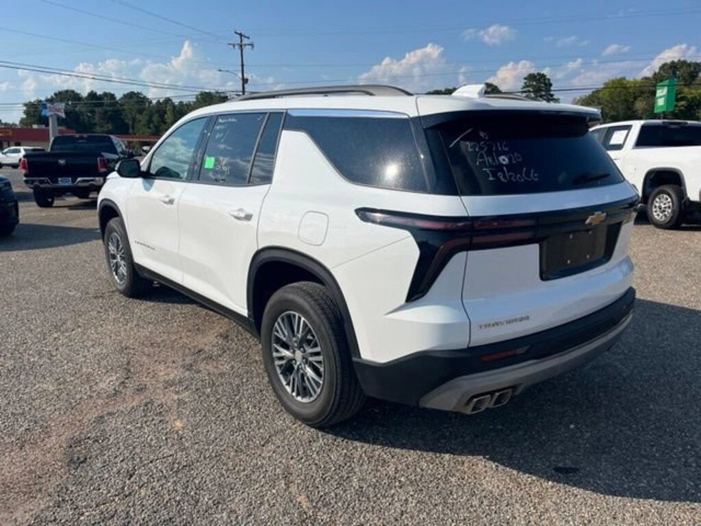 Used 2026 Chevrolet Traverse LT SUV