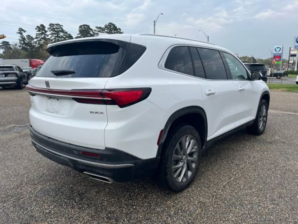 Used 2025 Buick Enclave Preferred SUV