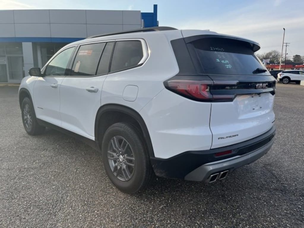 Used 2025 GMC Acadia Elevation SUV