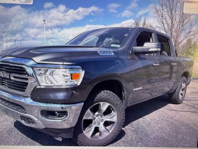 2019 RAM 1500 Big Horn/Lone Star 4x4 Crew Cab 5'7's photo