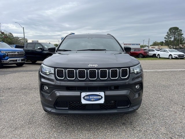 Used 2023 Jeep Compass Latitude Lux with VIN 3C4NJDFN4PT516579 for sale in Gladewater, TX