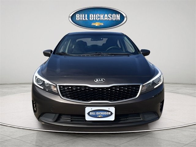 Used 2018 Kia FORTE LX with VIN 3KPFK4A75JE226843 for sale in Gladewater, TX