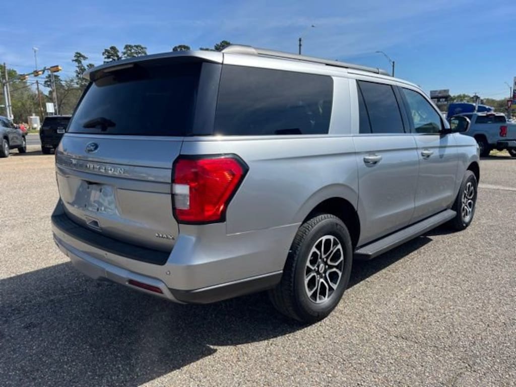 Used 2024 Ford Expedition Max XLT
