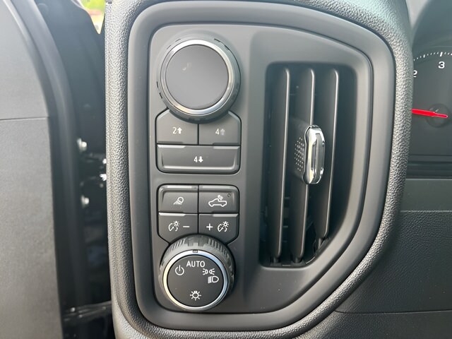 2026 Chevrolet Silverado 2500 HD Custom - Photo 21