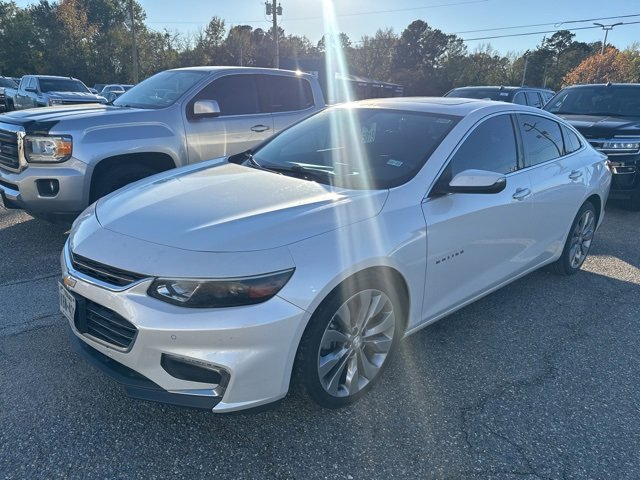 2017 Chevrolet Malibu Premier's photo