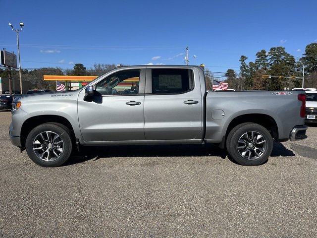 2025 Chevrolet Silverado 1500 LT photo 4