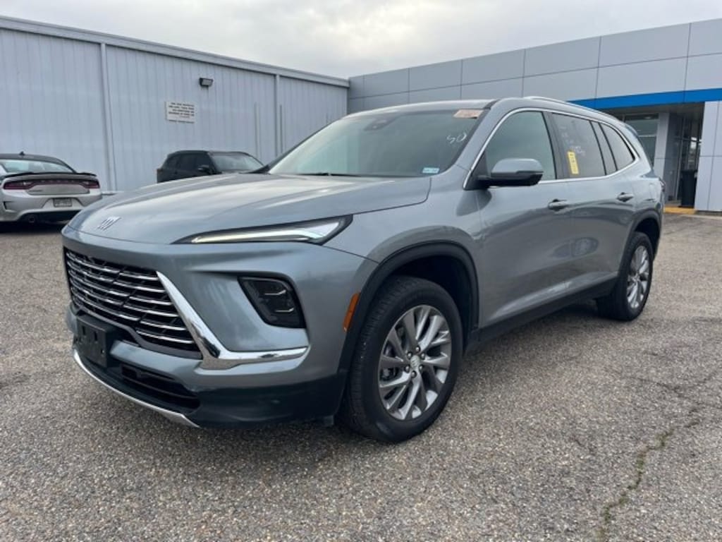 Used 2025 Buick Enclave Preferred SUV