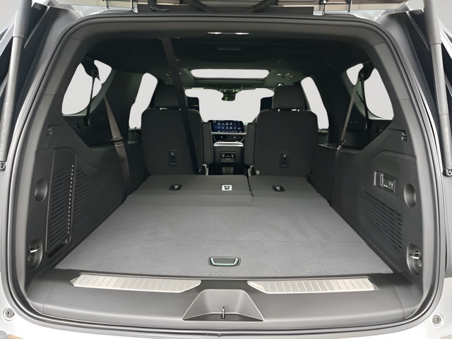 2026 Chevrolet Suburban Premier - Photo 8
