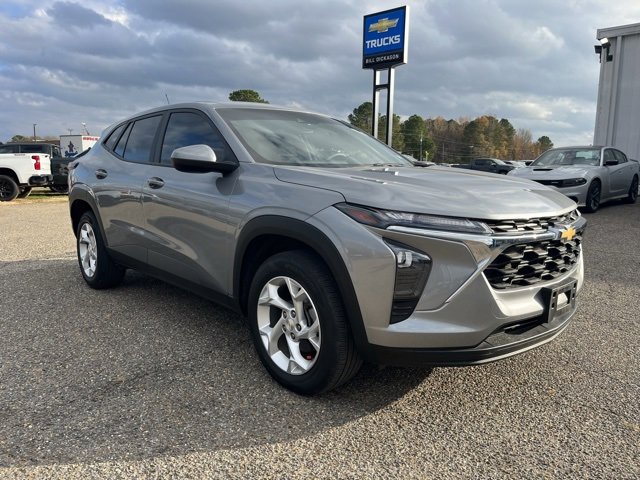 2025 Chevrolet Trax LS's photo