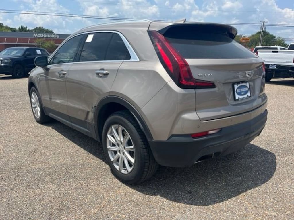 Used 2023 CADILLAC XT4 FWD Luxury SUV