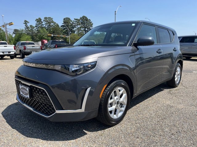 2023 Kia Soul LX photo 3