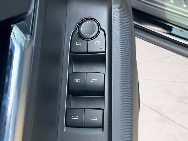 2026 Chevrolet Colorado LT - Photo 13