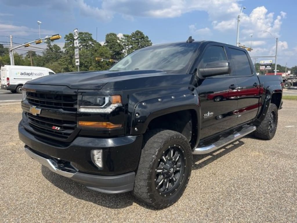 Used 2018 Chevrolet Silverado 1500 LT Truck