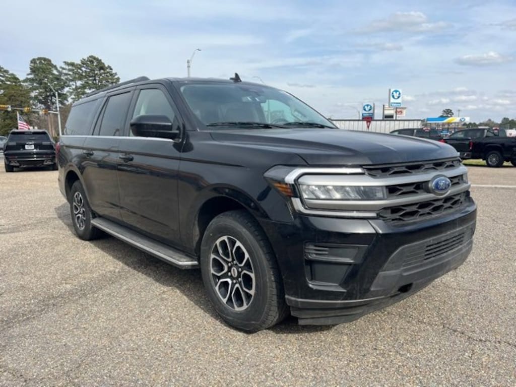 Used 2023 Ford Expedition Max XLT