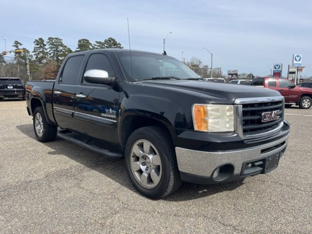 Used 2011 GMC Sierra 1500 SLE Truck