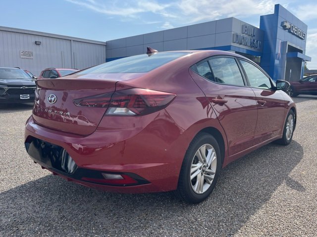 2019 Hyundai Elantra SEL photo 4